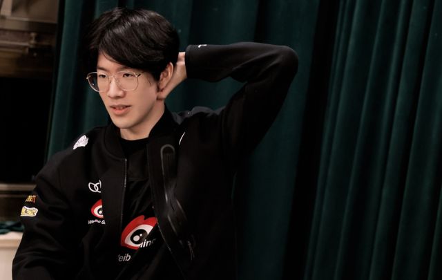 2024交叉研究：博彩成瘾与强迫症（OCD）在脑回路功能上的高度重合。（2024年跨学科研究：赌博成瘾与强迫症（OCD）的脑回路功能高度重叠）