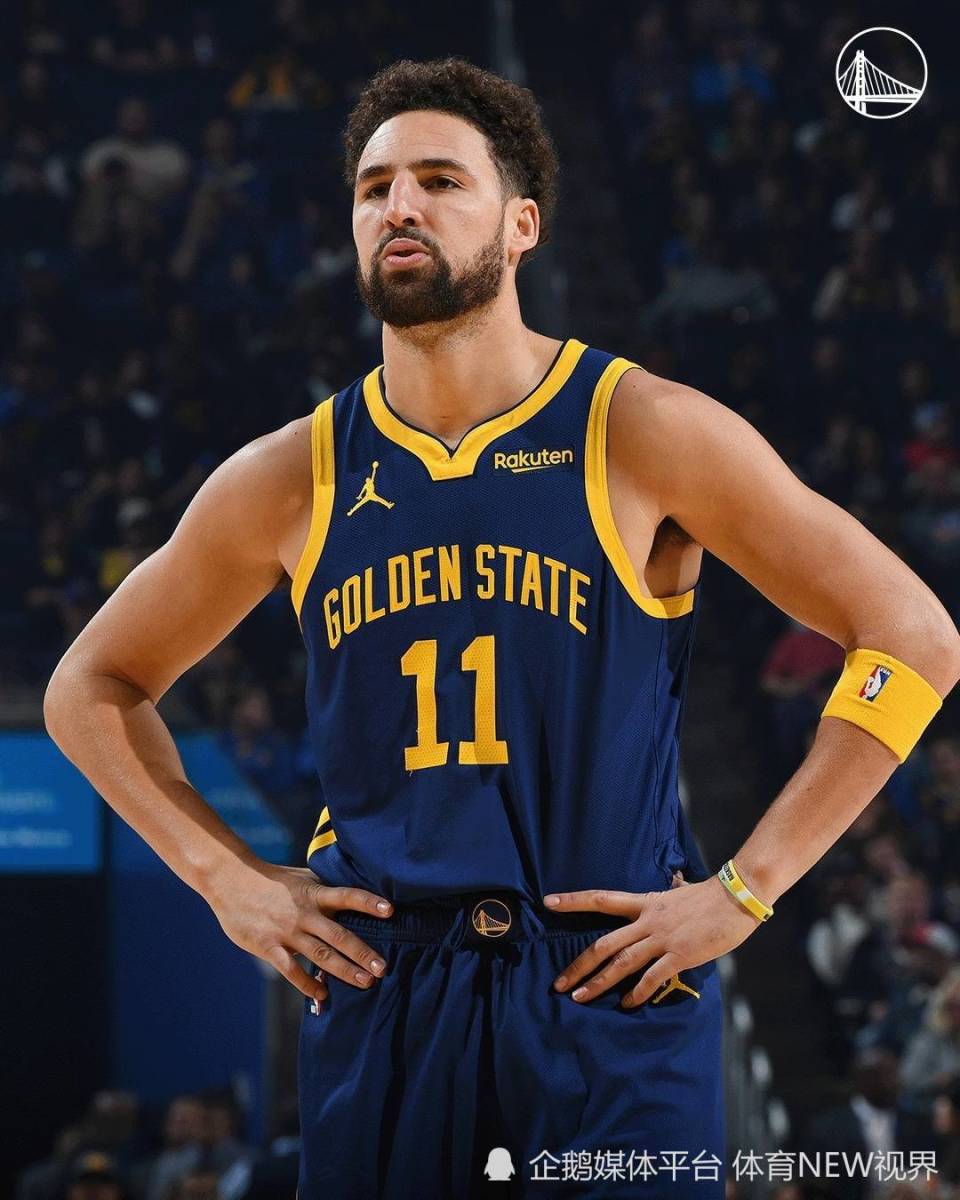 中场球员的职责是什么？